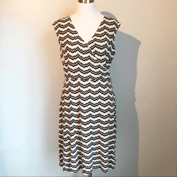 Loft Sleeveless Chevron Print Black Tan Knit Dress, Size 12 - Picture 1 of 8